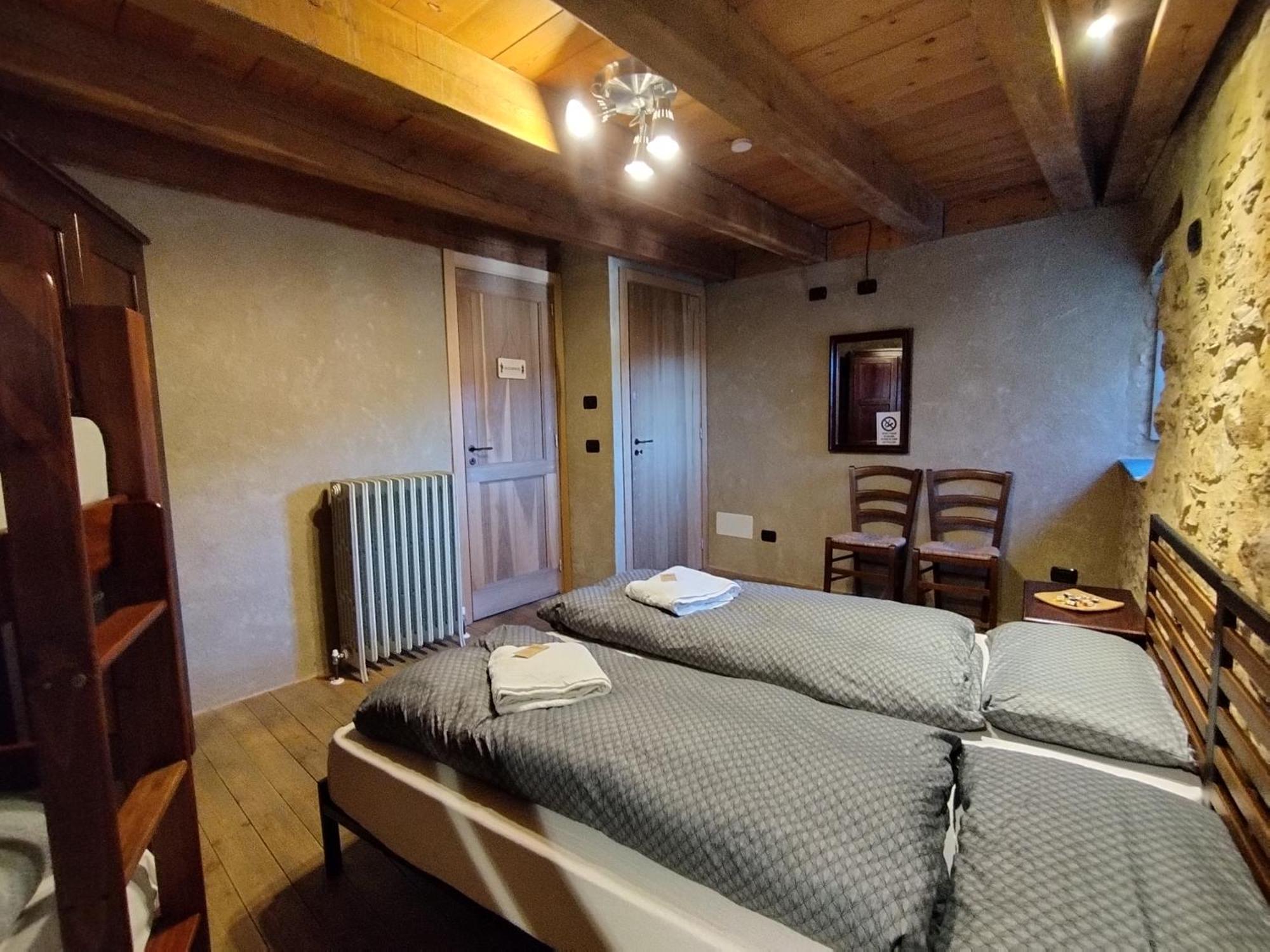 Rifugio Ca' Da Cardella Hotel Mendatica Phòng bức ảnh